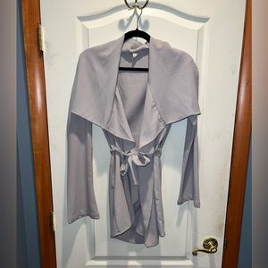 Gray long sleeve, shoulder overlay cardigan